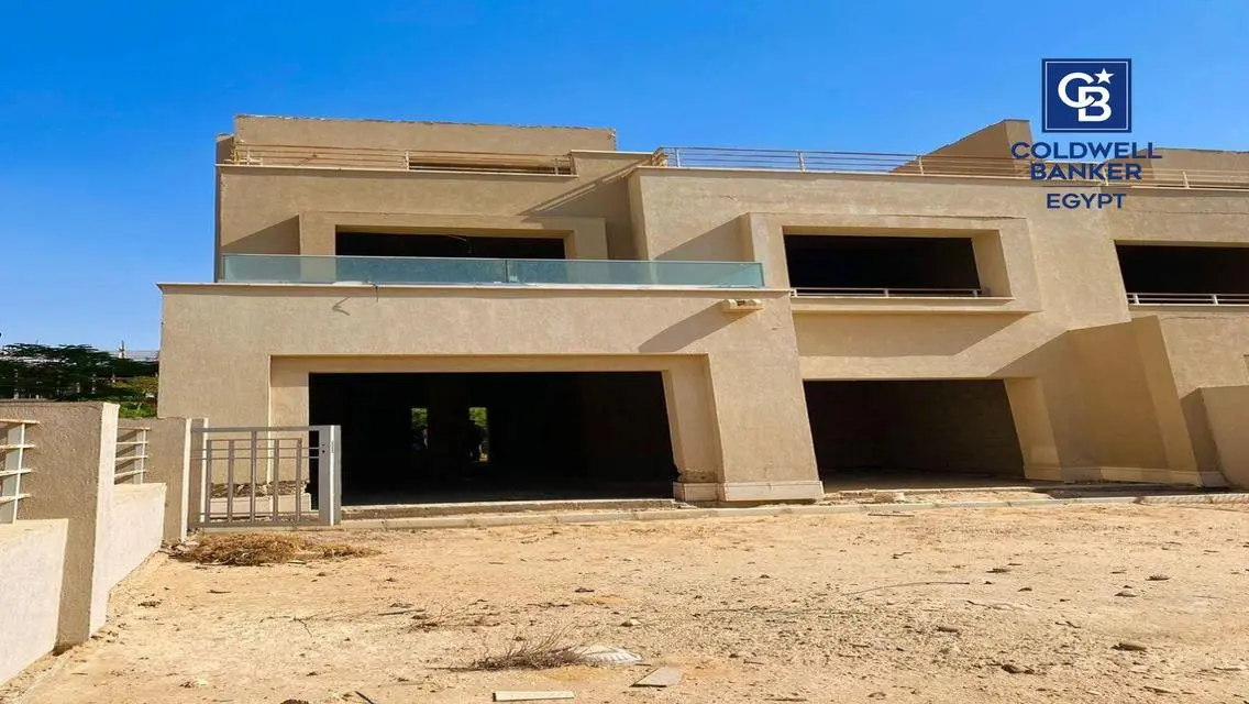 Townhouse Prime Location For Sale In Palm Hills pk