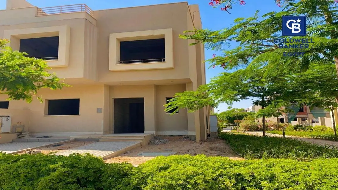 Townhouse Prime Location For Sale In Palm Hills pk