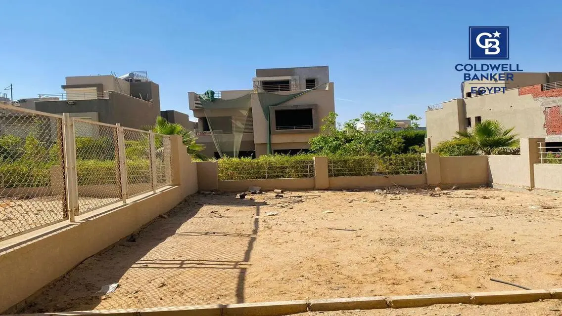 Townhouse Prime Location For Sale In Palm Hills pk