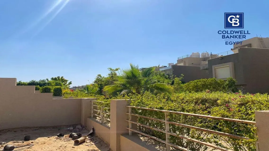 Townhouse Prime Location For Sale In Palm Hills pk
