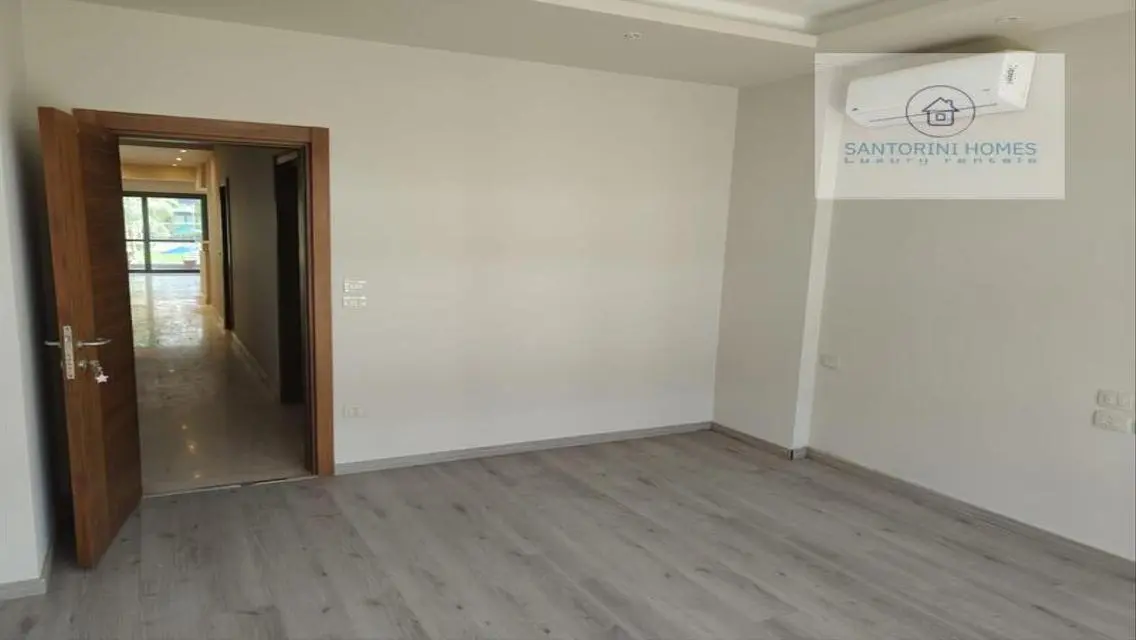 Luxury Villa for Rent in Santorini