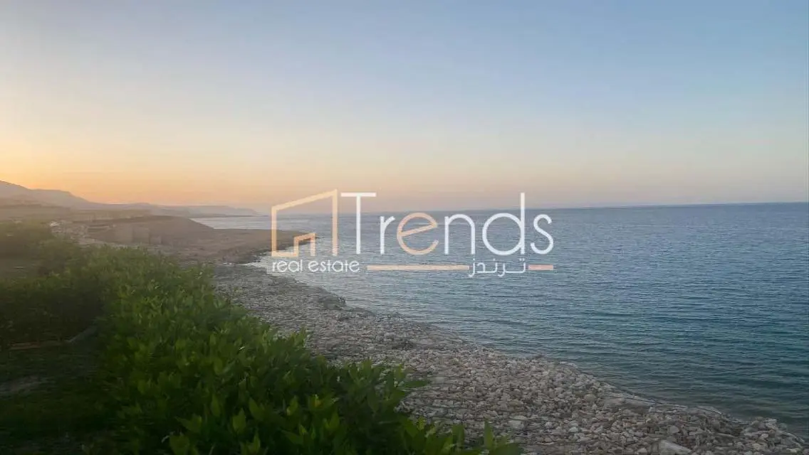 فيلا للبيع تطل مباشره على البحر جراج خاص غرفه سائق