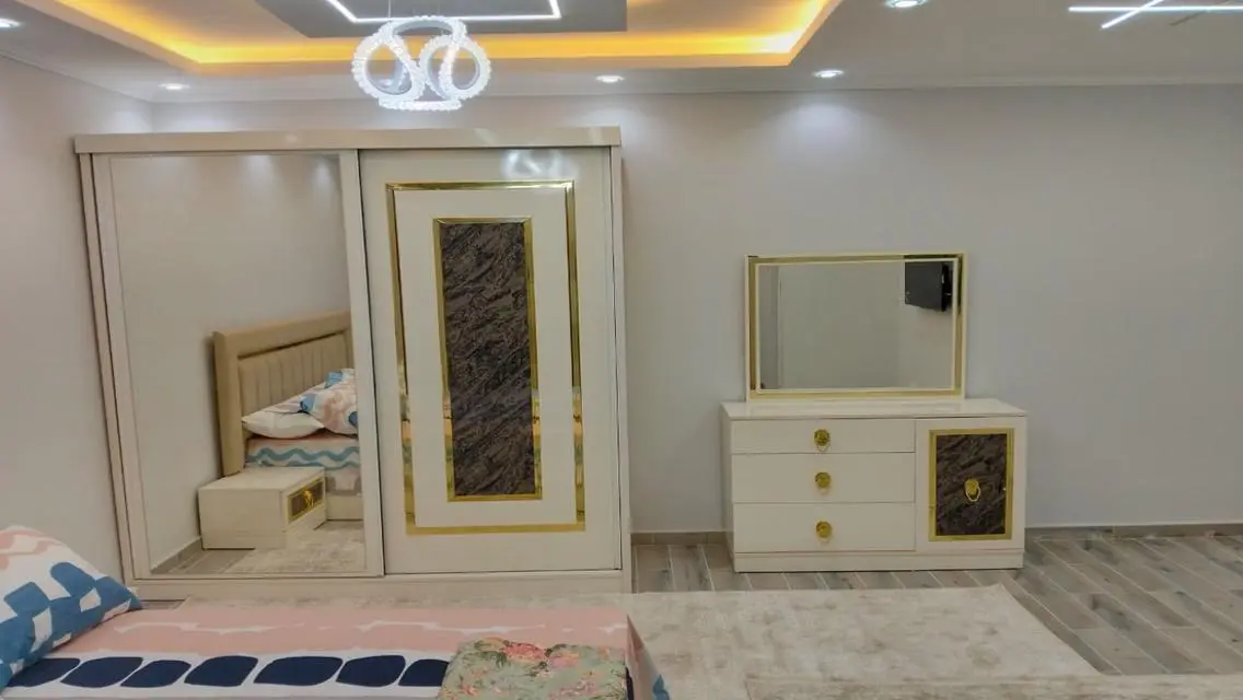 كمبوند ازاد شقة اول استخدام فرش مودرن تحفة