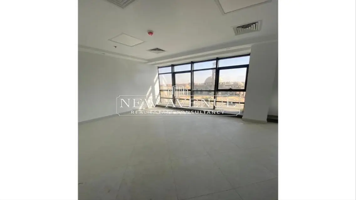 عقار تجاري متميز للبيع - 64000 جنيه
