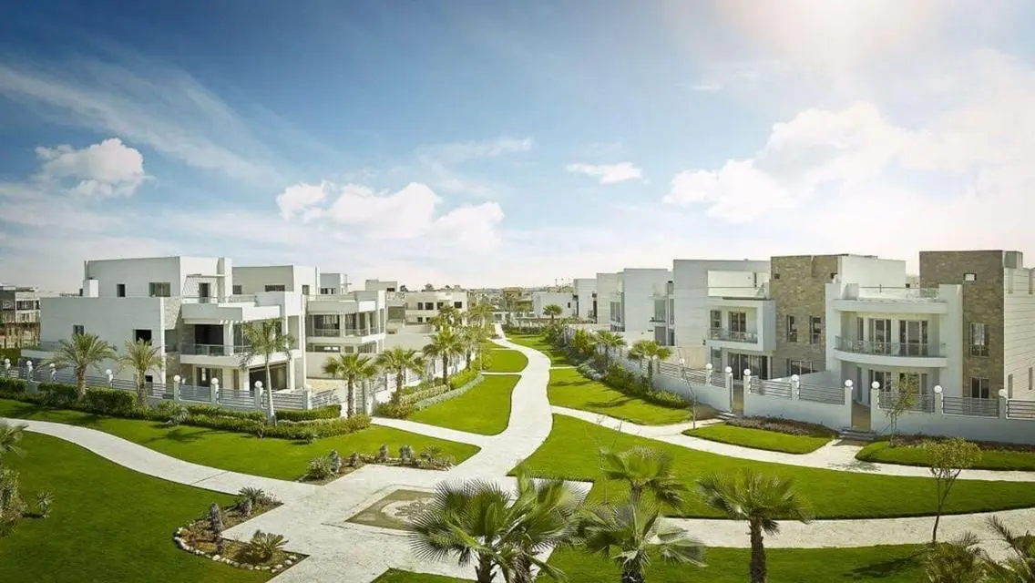 Villa for sale in Kilo Petra Square, immediate del