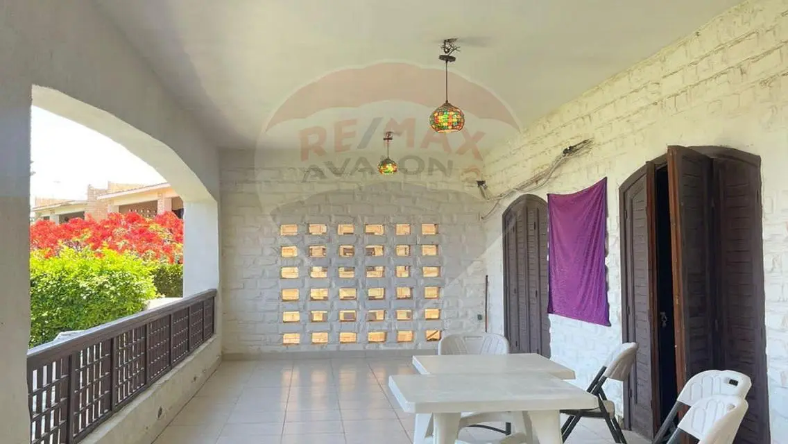 Ground chalet with garden for sale (Marina 4) 165m