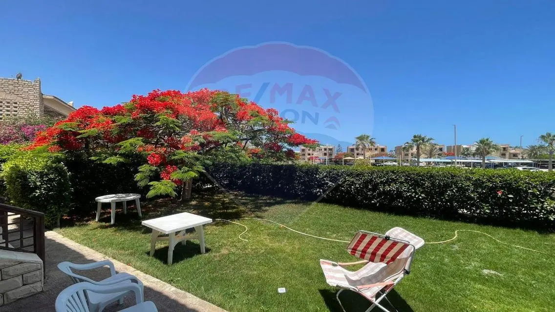 Ground chalet with garden for sale (Marina 4) 165m
