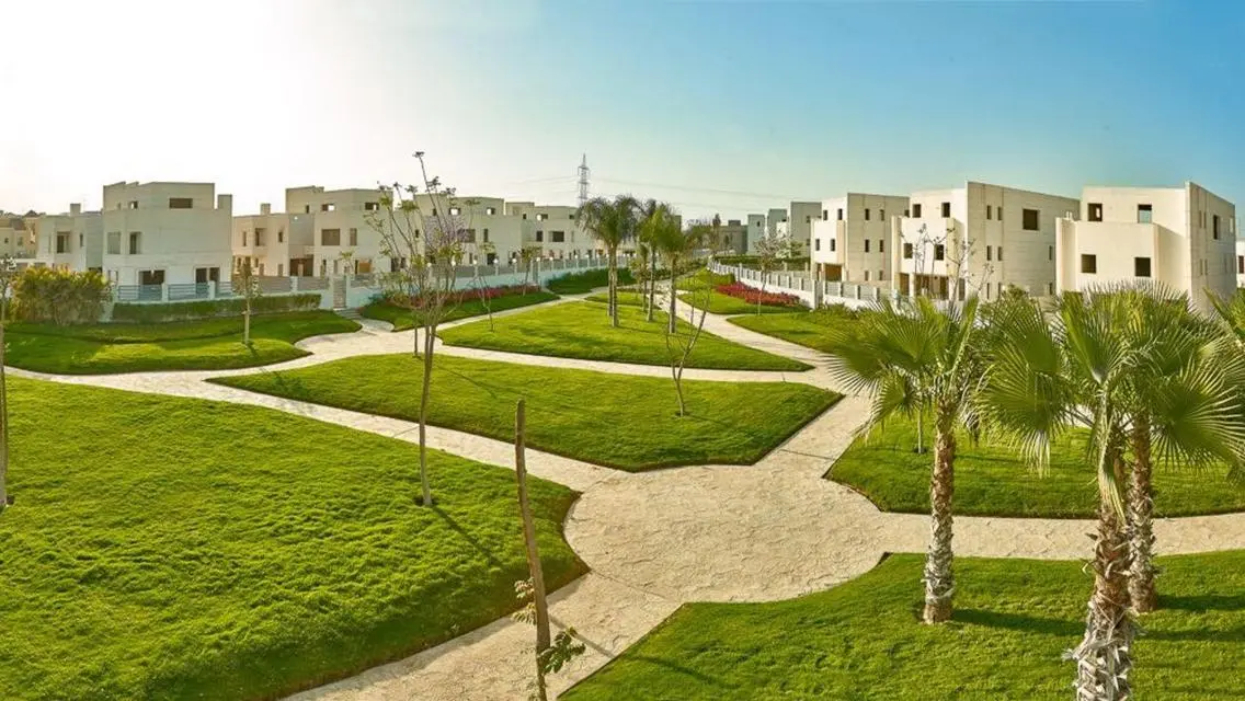 فيلا للبيع ب كيلو بترا سكوير استلام فوري بتسهيلات