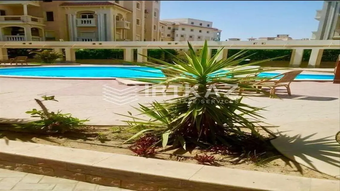 شقة فاخرة بتصميم عصري واطلالة ساحرة