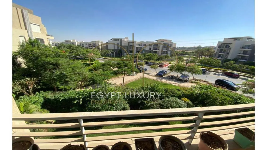 Luxury Apartment for Sale with Lake View