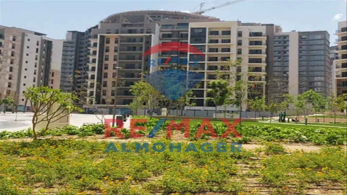 Resale Prime Location Apartment in zed west