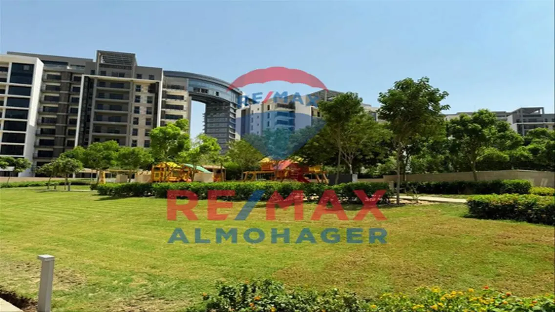 Resale Prime Location Apartment in zed west