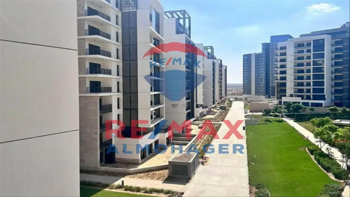 Resale Prime Location Apartment in zed west