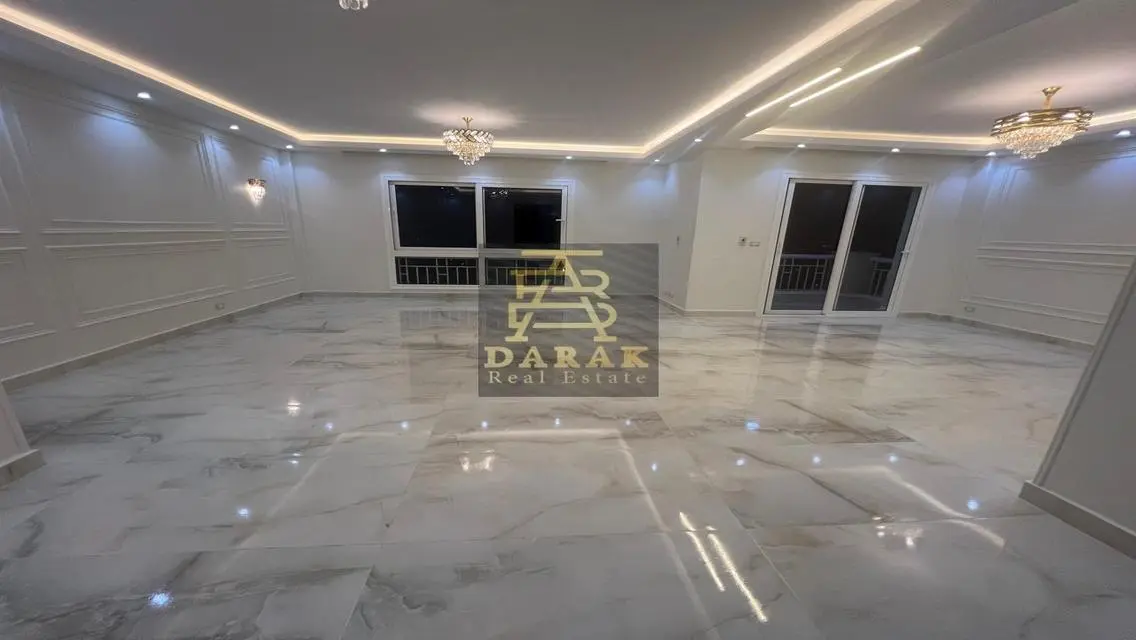 شقه للبيع بمدينتي تشطيبات فندقيه اول سكن بالـ B12
