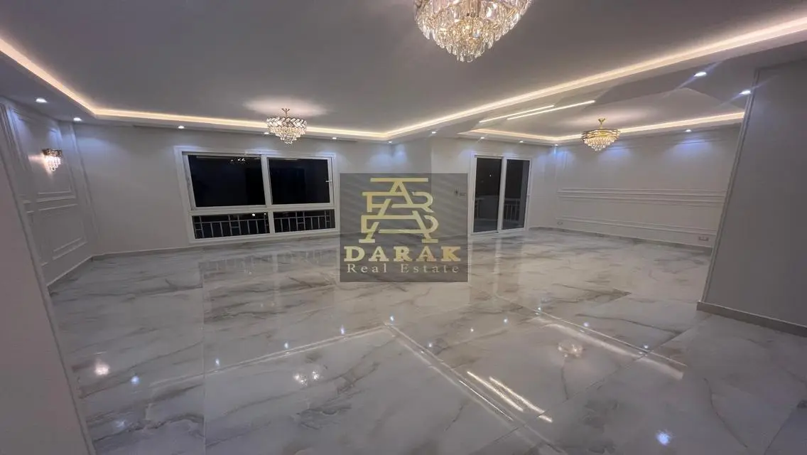 شقه للبيع بمدينتي تشطيبات فندقيه اول سكن بالـ B12