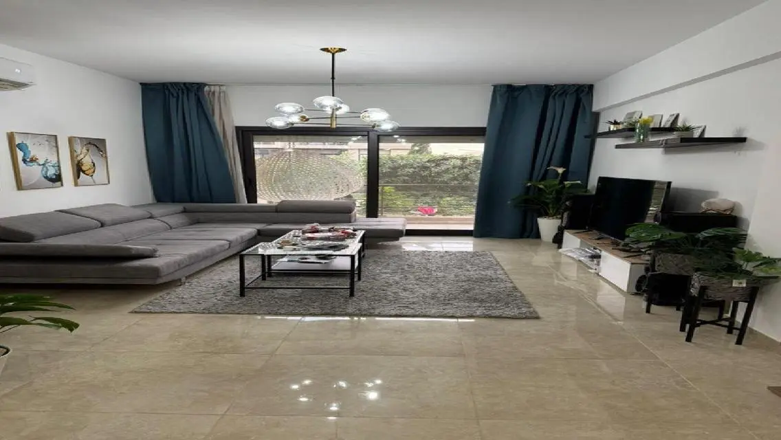 شقة مفروشة للإيجار في كمبوند فيifth Square