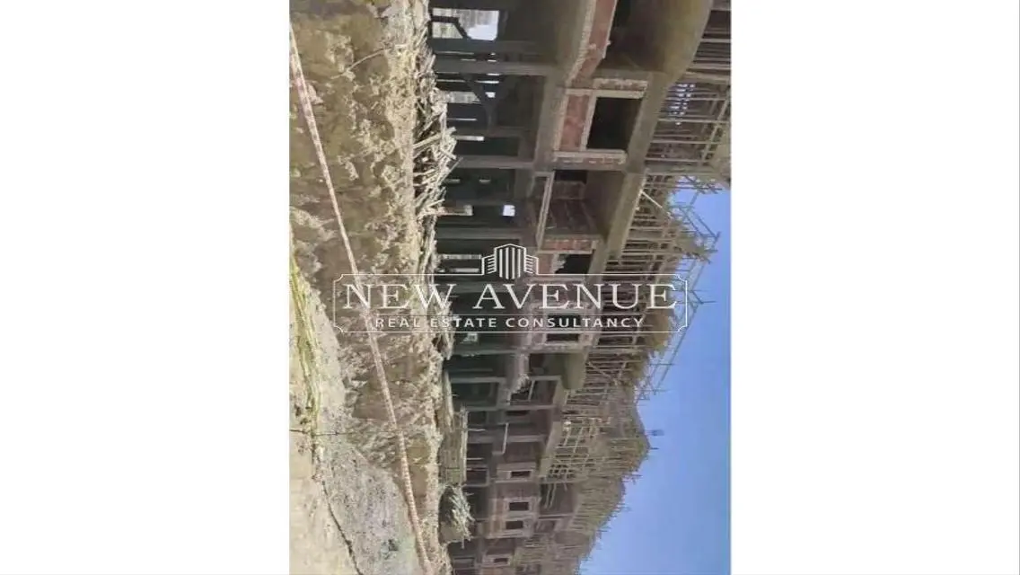 townhouse overlooking water features with installments