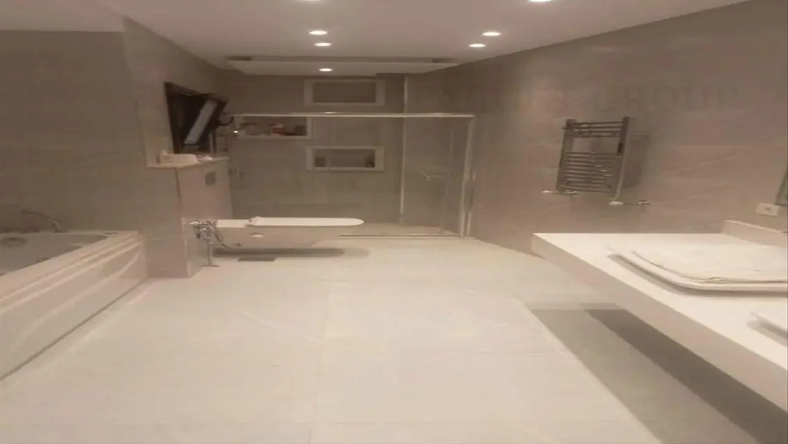 Semi-furnished duplex, ultra modern, first residen