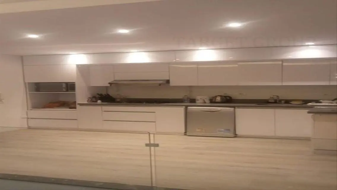 Semi-furnished duplex, ultra modern, first residen