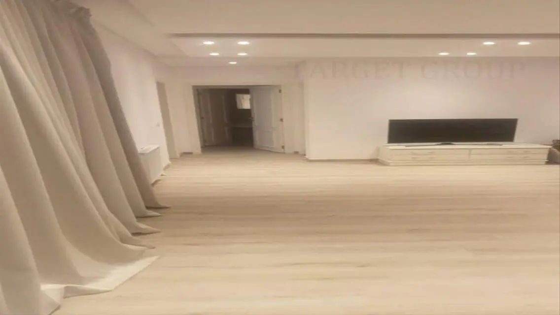 Semi-furnished duplex, ultra modern, first residen