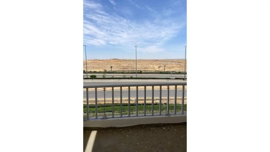 شقة استلام فوري بكمبوند هايد بارك متشطبة