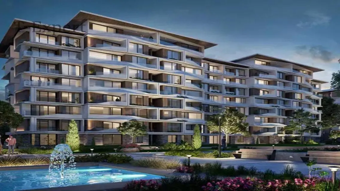 شقه للبيع ريسيل في كمبوند  midtown sky