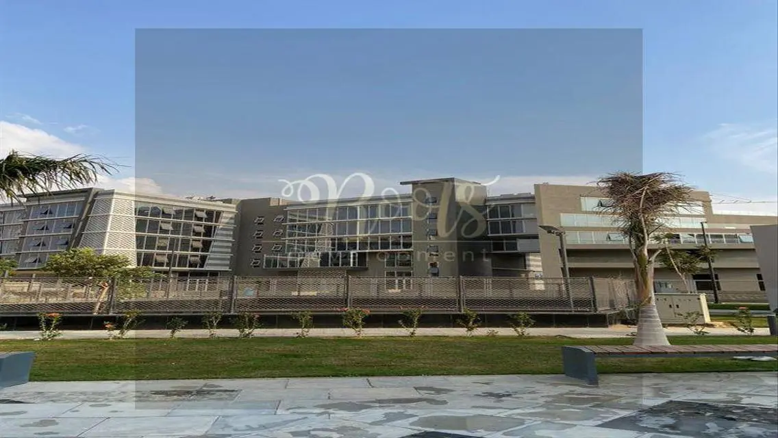 Penthouse Over5Y Prime Location, Cash Discount 40%