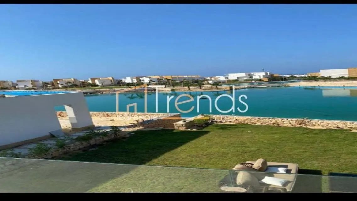 Fully Furnished with kitchen and A/Cs 1st Row Lake