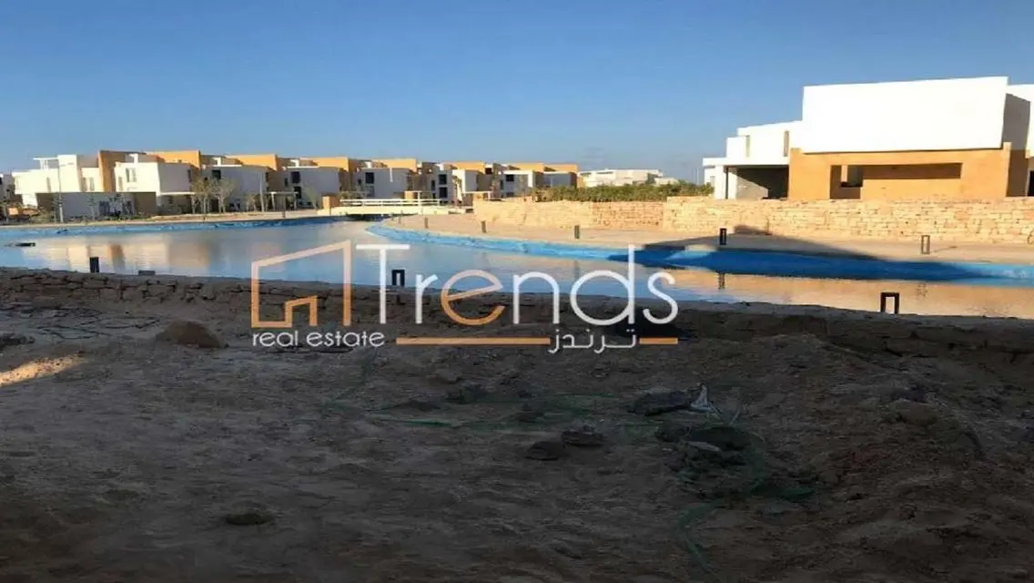 Fully Furnished with kitchen and A/Cs 1st Row Lake