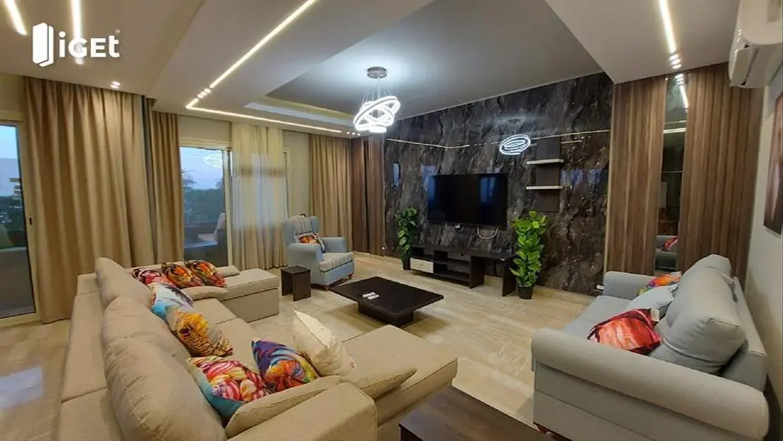 Villa with garden for rent ain Hacienda Bay