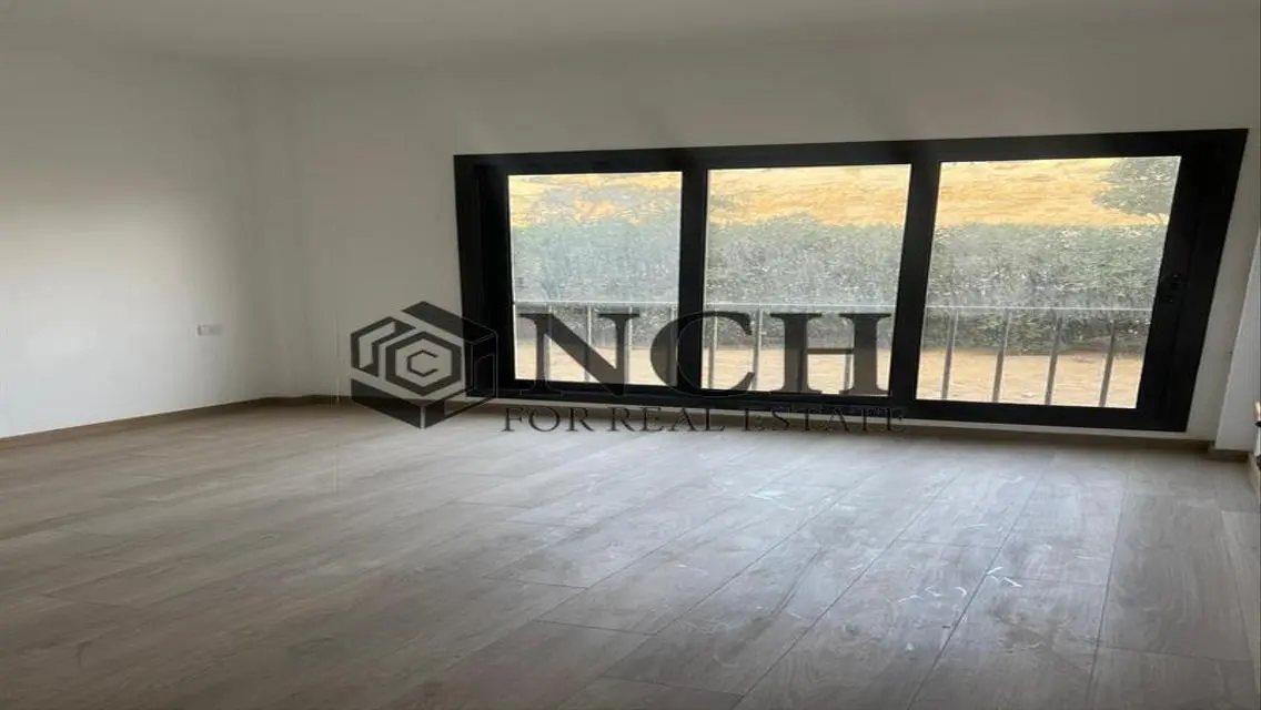 LUXURY APT GARDEN 160M 3BED RENT, PRIME LOCATION.