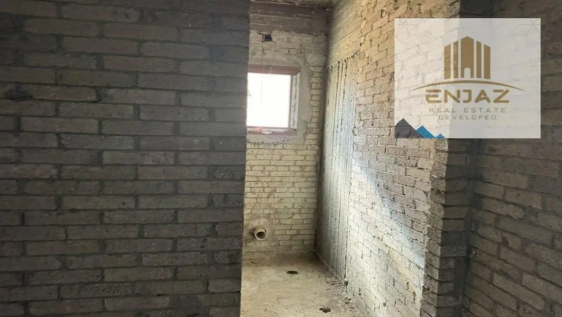 عقار فخم في موقع مميز