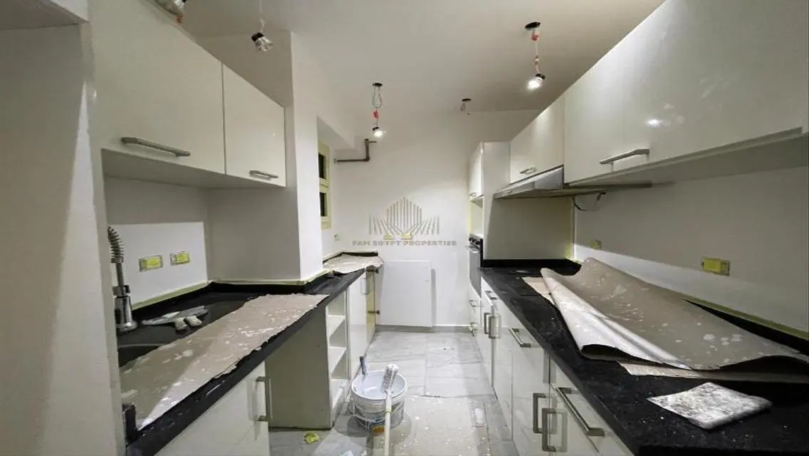 Ready to move, 2 minute from agora mall