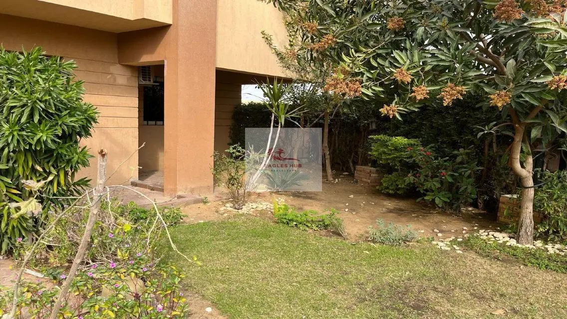 أرضي بجاردن غرفتين متشطبه بالتكييفات - بأشجار سيتى