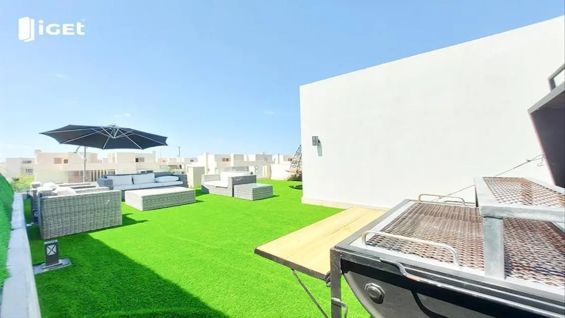 شاليه للايجار في هاسيندا باي قريب لي حمام السباحه.