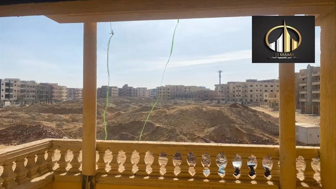 شقة بفيو مفتوح تطل علي حديقة ومساحتها 165م