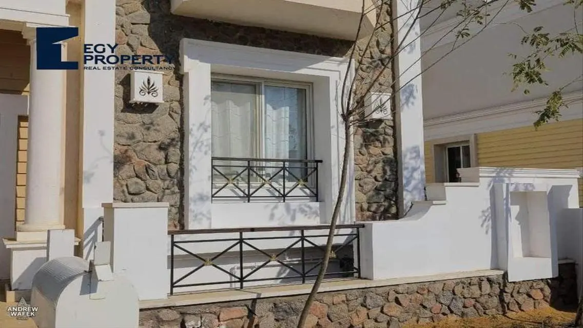 شقة سكاي لوفت جاهزة للاستلام ماونتن فيو ومقدم 5%