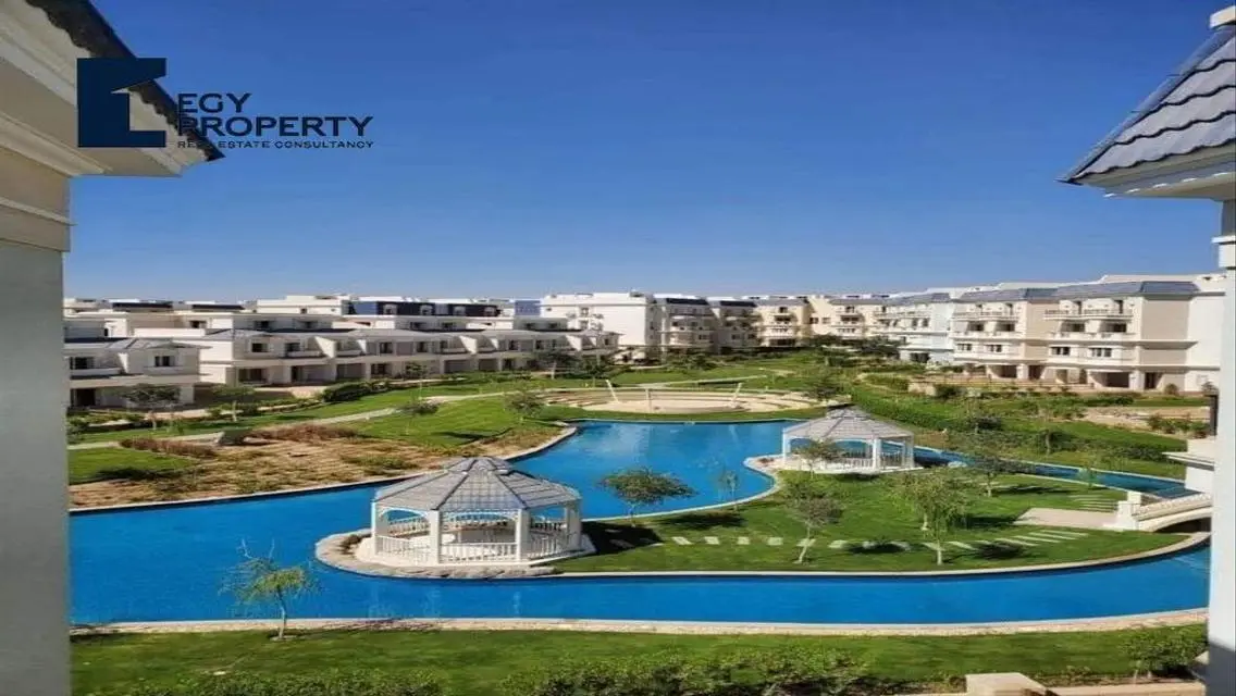شقة سكاي لوفت جاهزة للاستلام ماونتن فيو ومقدم 5%