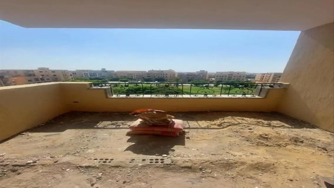 Apartment with Meter Space, Balcony, and Security Guard