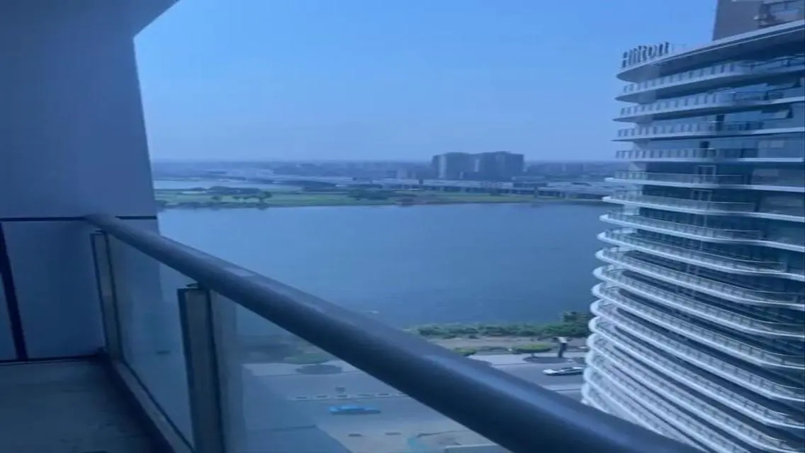 شقه للبيع دايركت علي النيل متشطبه بالكامل بالتقسيط