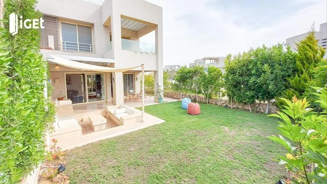 ground Chalet for rent in hacienda bay with garden