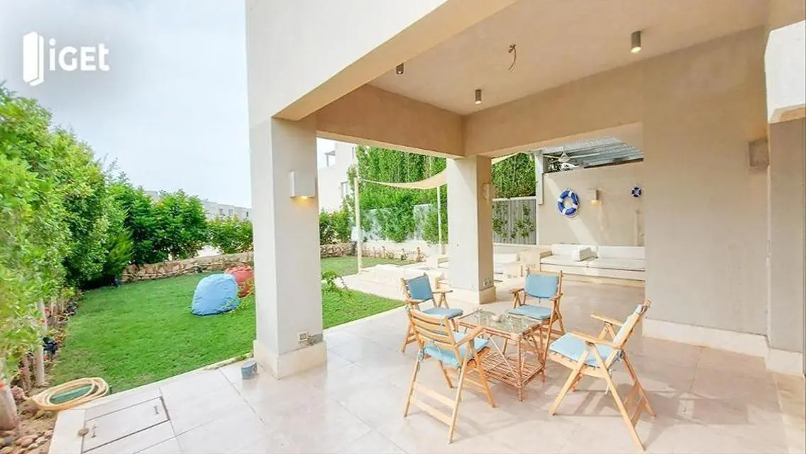 ground Chalet for rent in hacienda bay with garden