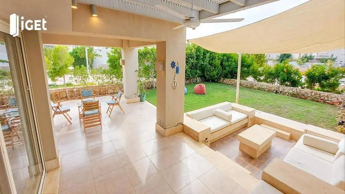 ground Chalet for rent in hacienda bay with garden