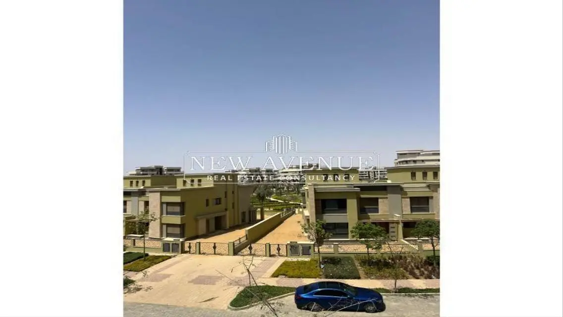 Apartment 3 bedrooms  Ready to move - Sky Condos