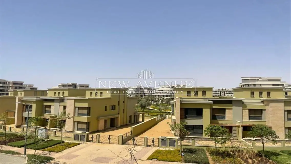 Apartment 3 bedrooms  Ready to move - Sky Condos