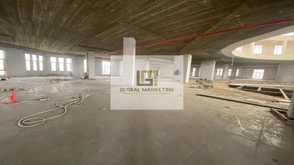 مunit جديد بمساحة 3000 متر متاحة للإيجار