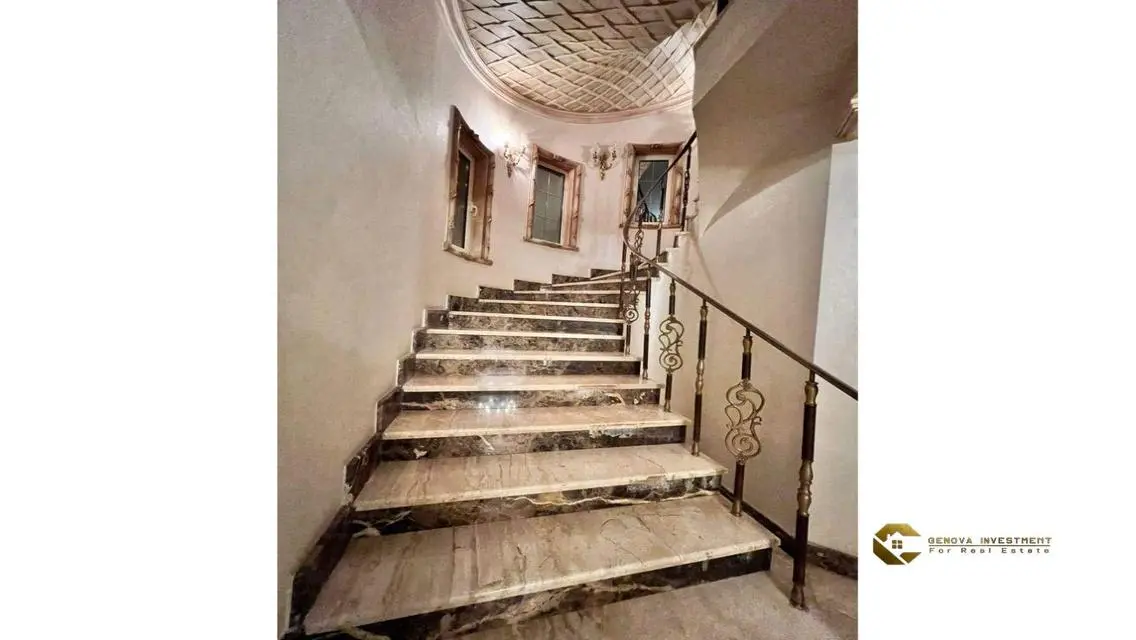 فيلا مستقله للبيع في كمبوند رويال سيتي الشيخ زايد