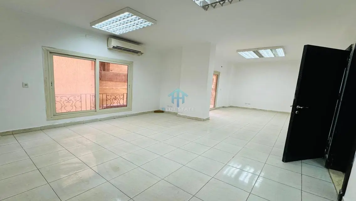 فرصة استثمار رائعة في عقار رئيسي