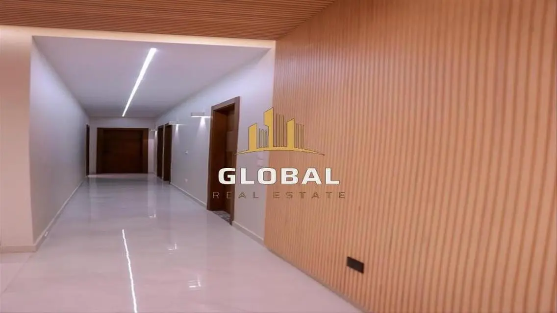 Stunning Lakeview Apartment for Sale at an Attractive Price