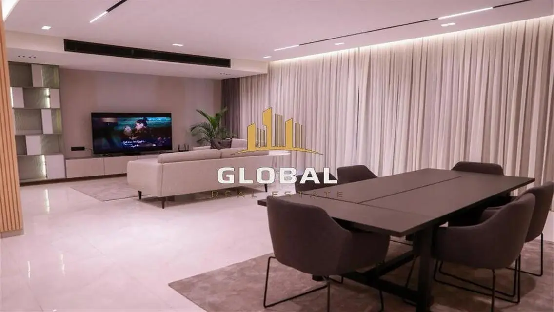 Stunning Lakeview Apartment for Sale at an Attractive Price